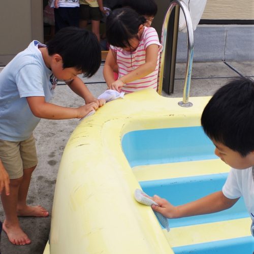 プールの大掃除！！【パリス錦町保育園】