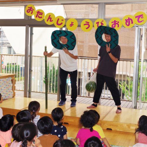 スイカ割りをしたよ！【パリス錦町保育園】