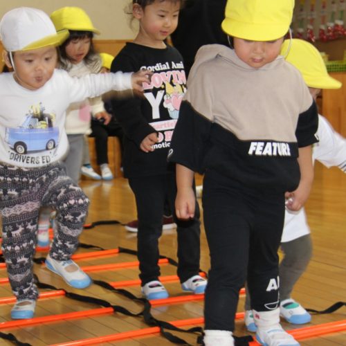 体操教室楽しいね。【パリス保育園】 体操教室楽しいね。【パリス保育園】