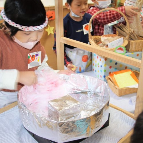 ショッピングモールにびっくり⁉【パリス保育園】