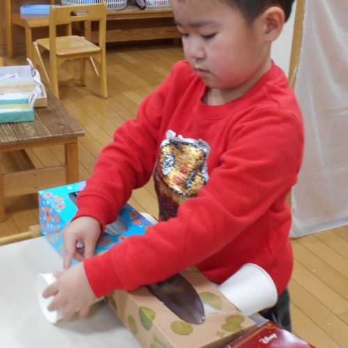 大好きな工作あそび!!【パリス保育園】 大好きな工作あそび!!【パリス保育園】