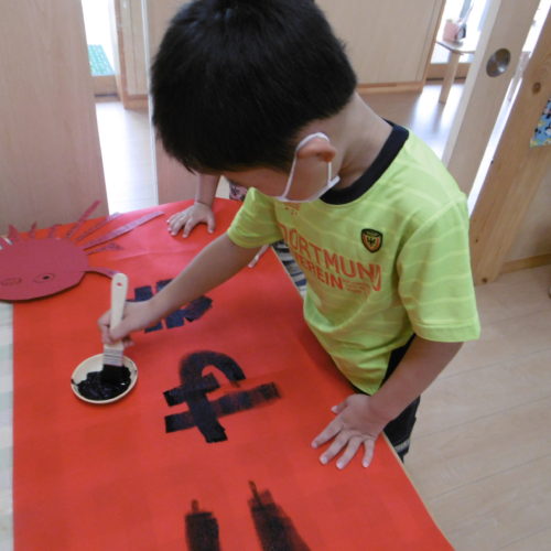 お祭りごっこの準備だよ【パリス将監西保育園】 お祭りごっこの準備だよ【パリス将監西保育園】