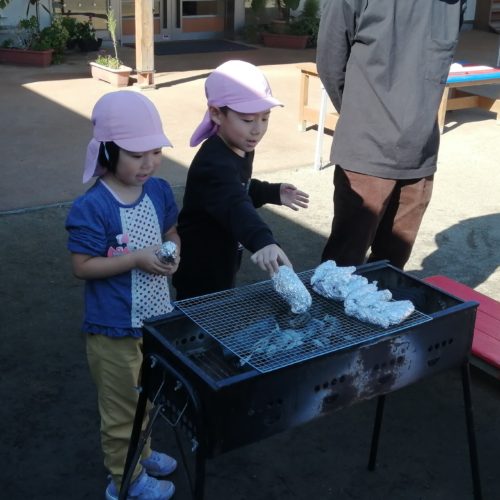 焼くのっておいしい！！　【パリス将監西保育園】