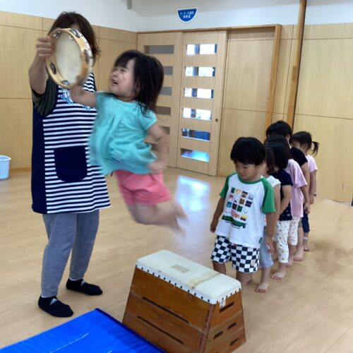 ジャンプ＆タッチ！✋【パリス将監西保育園】