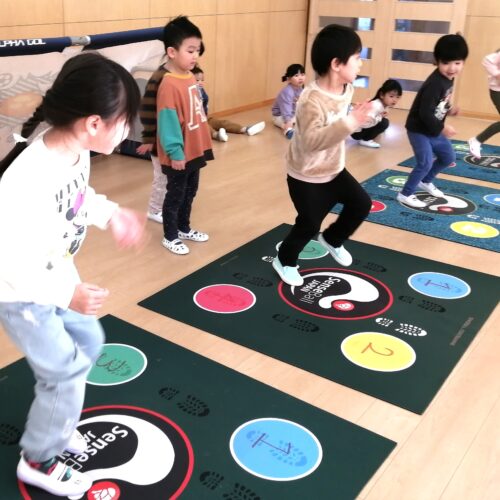 蹴り初め⁉⚽　【パリス将監西保育園】