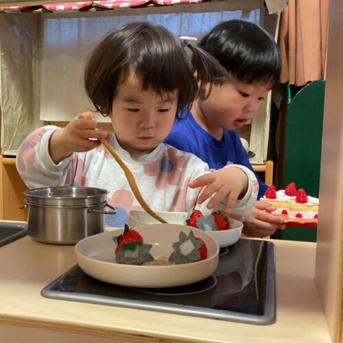 今日は何して遊ぼうかな～❓【パリス杜の子保育園】