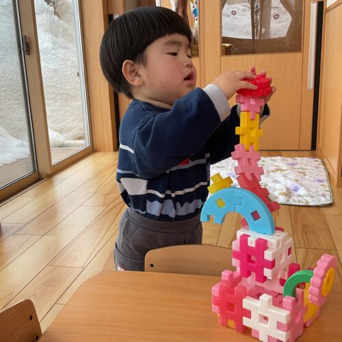 やってみよう!!【パリス杜の子保育園】